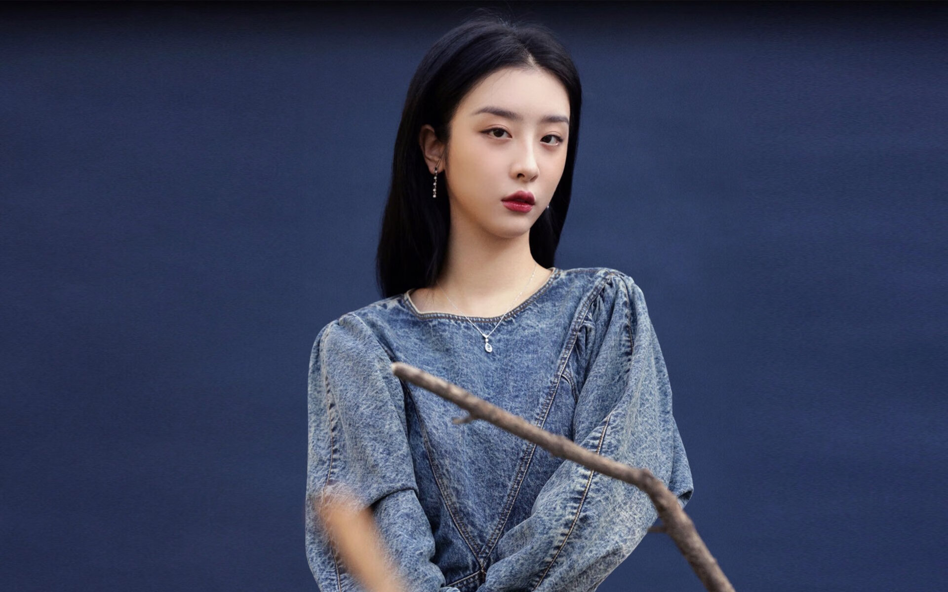 蝶泳冲刺比利时新秀展现速度，蝶泳决赛视频