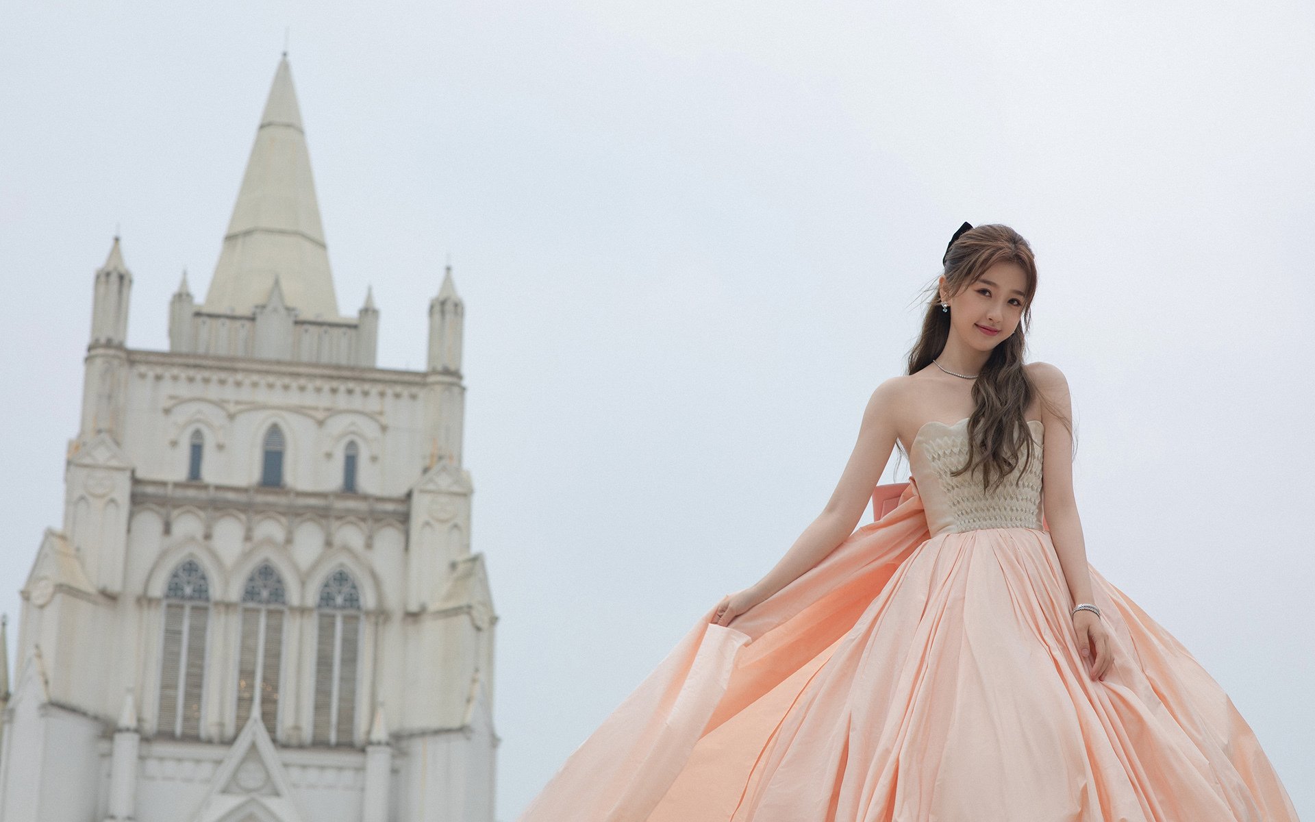 足球改革方案包含裁判独立委员会提升专业程度，足球体制改革