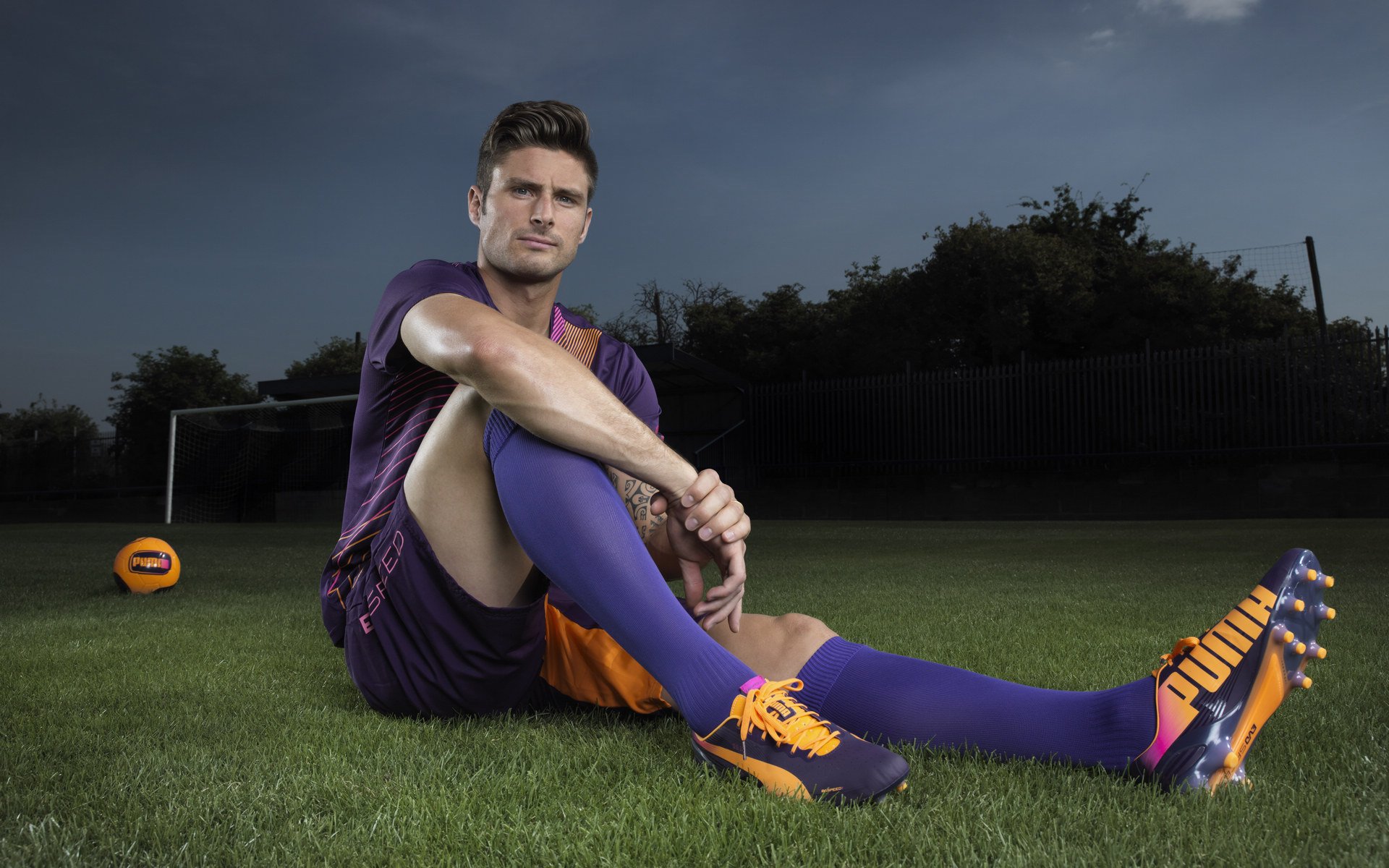 2017年季后赛：库里在对阵马刺的系列赛中，砍下39分，投中8记三分，率队晋级！