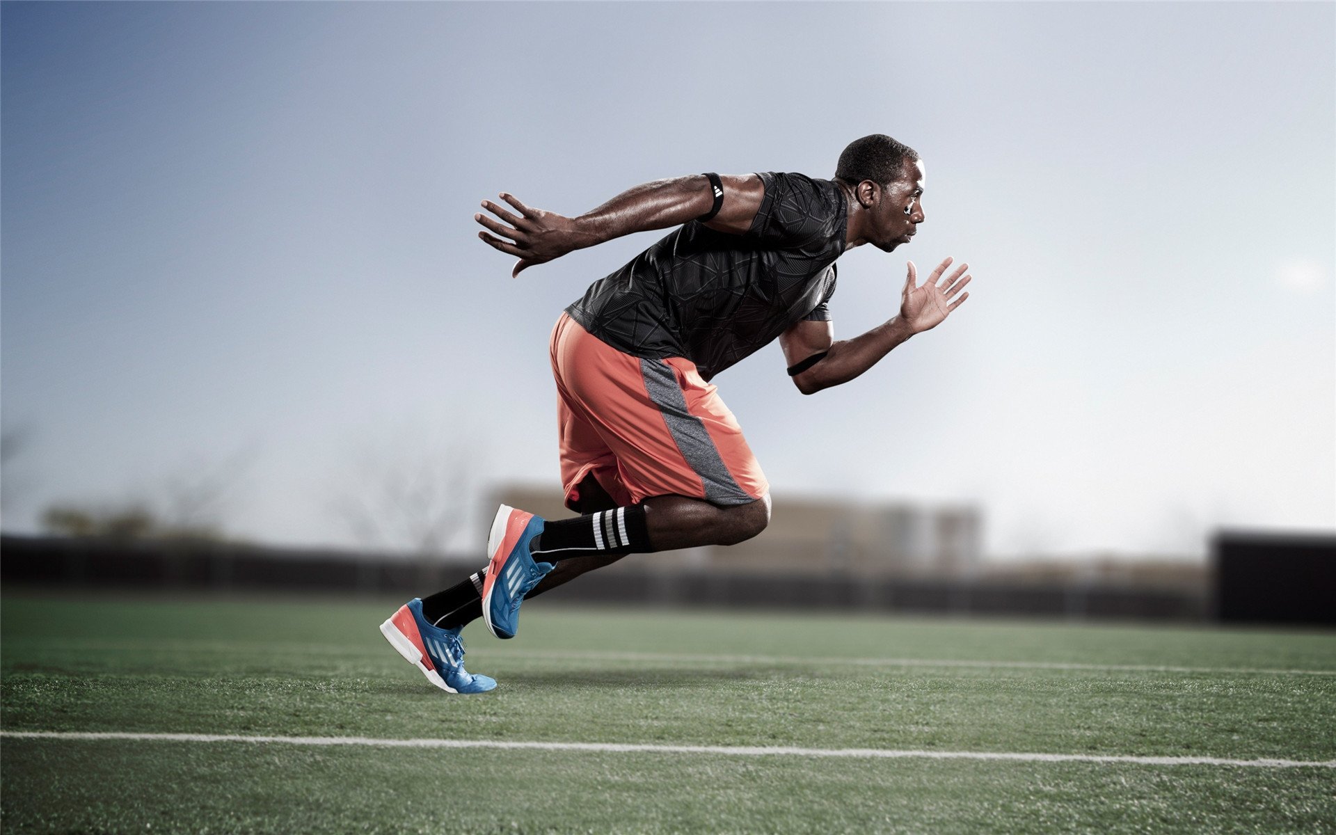 安德烈·桑托斯在斯特拉斯堡表现出色，入选赛季最佳阵容，桑德斯和安格尔